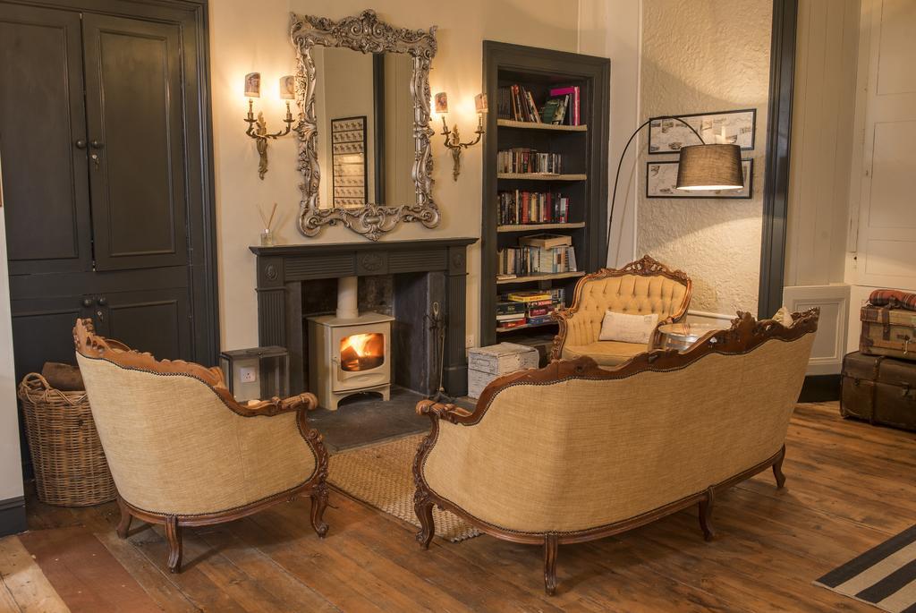 Hotel Buccleuch Arms à St Boswells Extérieur photo