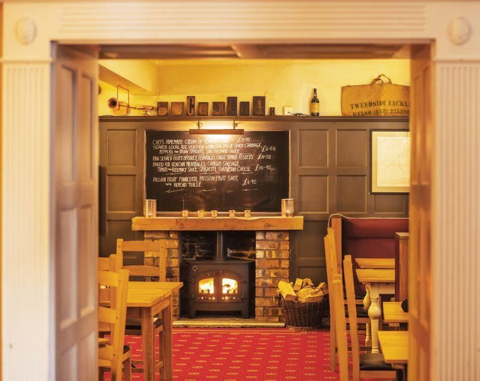 Hotel Buccleuch Arms à St Boswells Extérieur photo